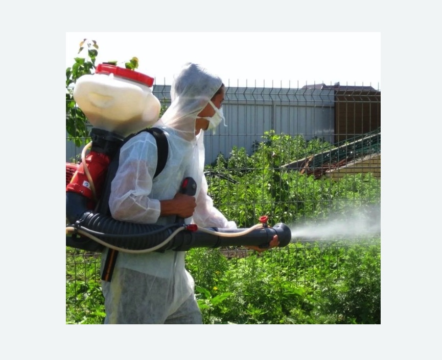 Акарицидная обработка территории в Северном районе Москвы